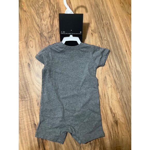 NWT Jordan Baby Boy Romper & Booties Set Gray, Black & White - 0-6 Months - Picture 6 of 7
